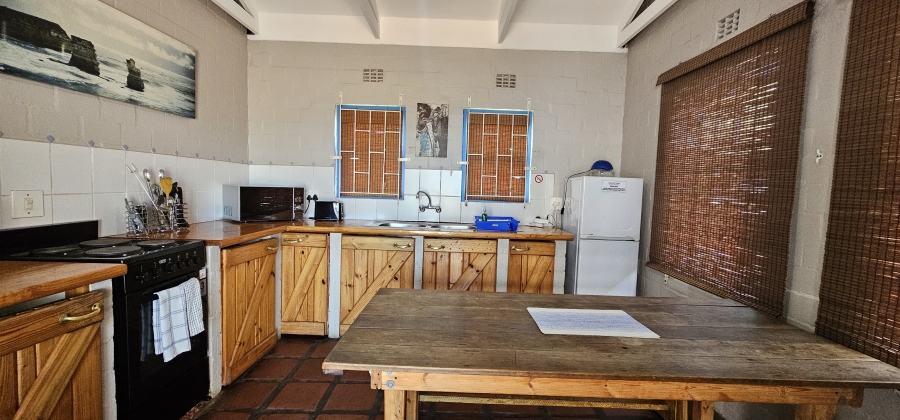 7 Bedroom Property for Sale in Middedorp Western Cape